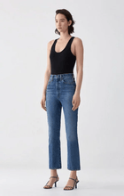 Load image into Gallery viewer, PINCH WAIST HI RISE KICK JEAN PLACEBO高腰深藍直筒牛仔褲