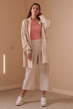 Load image into Gallery viewer, 杏色雙口袋長版外套