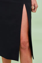 Load image into Gallery viewer, 細肩開岔中長洋 黑/白
