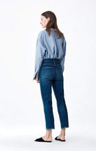 Load image into Gallery viewer, Gia Straight Leg Restless高腰前壓線牛仔褲
