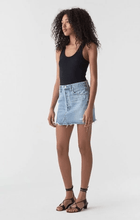 Load image into Gallery viewer, QUINN SKIRT Hi Rise Mini Skirt SWAPMEET高腰刷破牛仔裙
