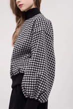 Load image into Gallery viewer, 千鳥格紋微高領sweatshirt
