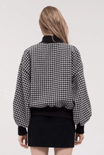 Load image into Gallery viewer, 千鳥格紋微高領sweatshirt
