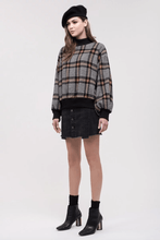 Load image into Gallery viewer, 格紋微高領sweatshirt
