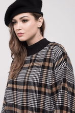 Load image into Gallery viewer, 格紋微高領sweatshirt
