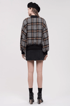 Load image into Gallery viewer, 格紋微高領sweatshirt
