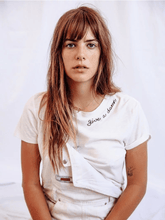 Load image into Gallery viewer, 圓領刺繡字樣tee - Give a Damn
