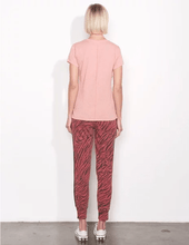 Load image into Gallery viewer, 圓領粉色閃電刺繡T-shirt

