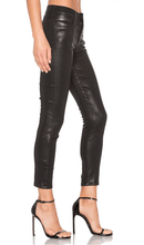 Load image into Gallery viewer, COATED BLACK Skinny 仿皮高腰皮褲
