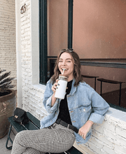 Load image into Gallery viewer, Oversized Denim Jacket 寬版淺藍牛仔外套
