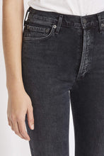 Load image into Gallery viewer, Nico High Rise Slim Fit in Virtue 高腰黑色合身九分牛仔褲
