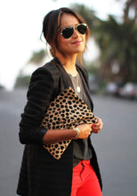 Load image into Gallery viewer, Clare V. Leopard 豹紋皮毛手拿包
